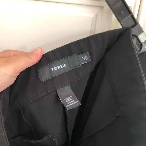 Torrid ladies dress capris - Picture 7 of 8